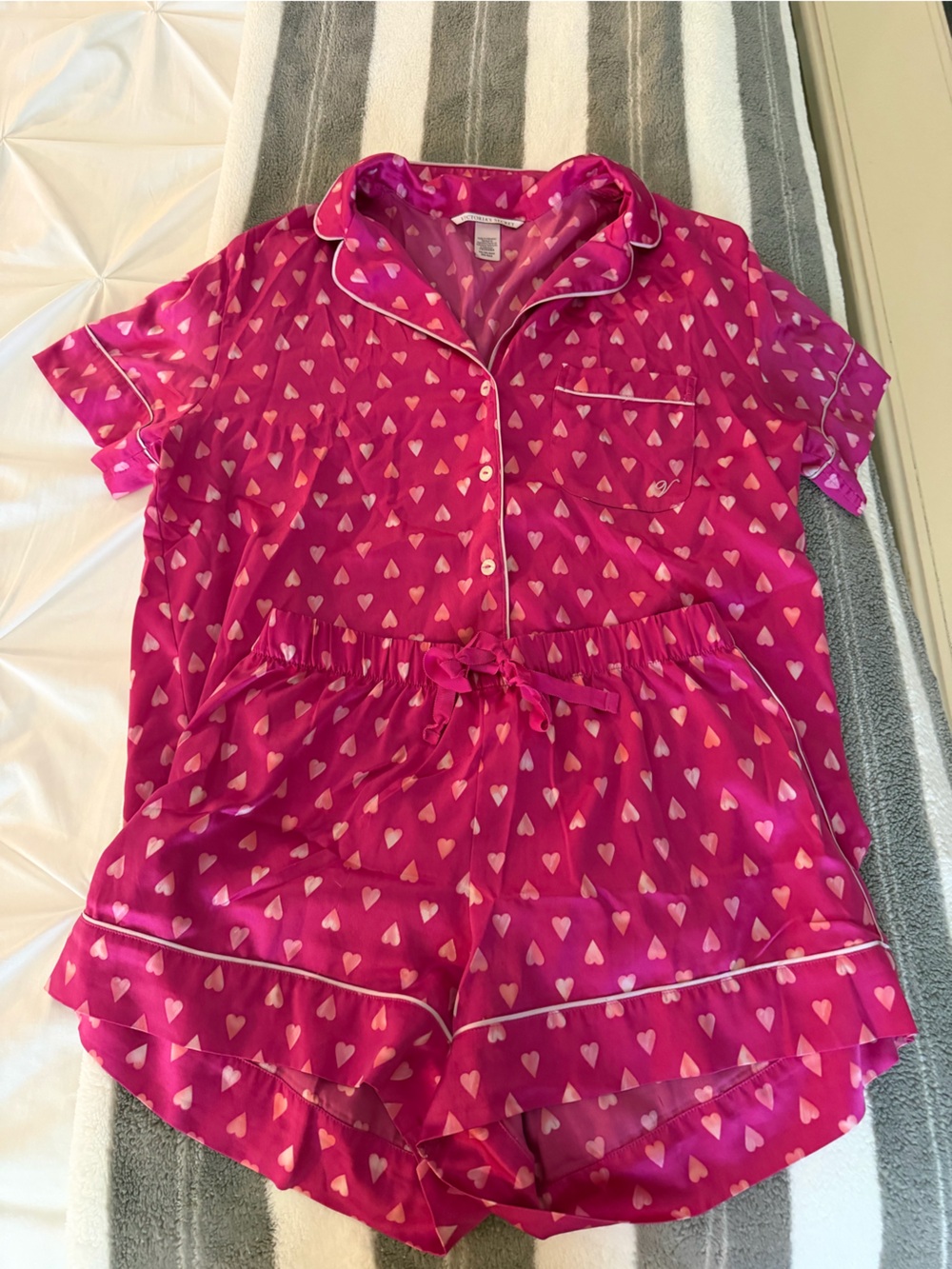 Victoria's Secret Pink Heart Print Pajama Set